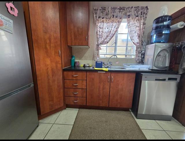 2 BEDROOM TOWNHOUSE FOR SALE IN ANNLIN